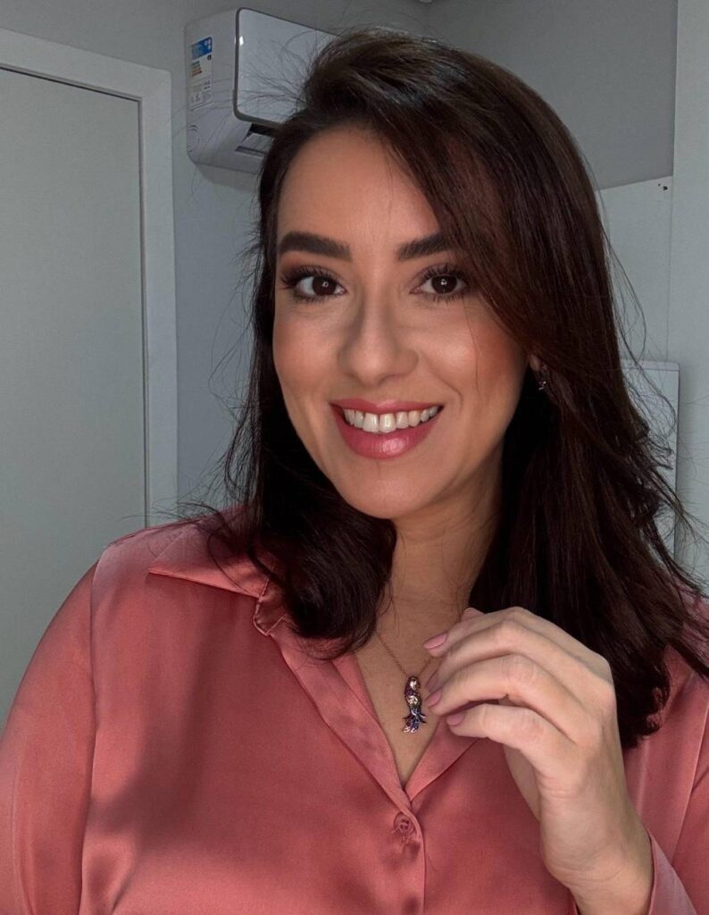 Nayana Ornelas Oliveira Santos